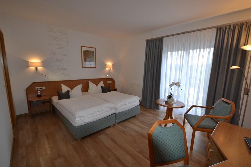 Hotel & Restaurant Zur Linde Фрайталь Экстерьер фото